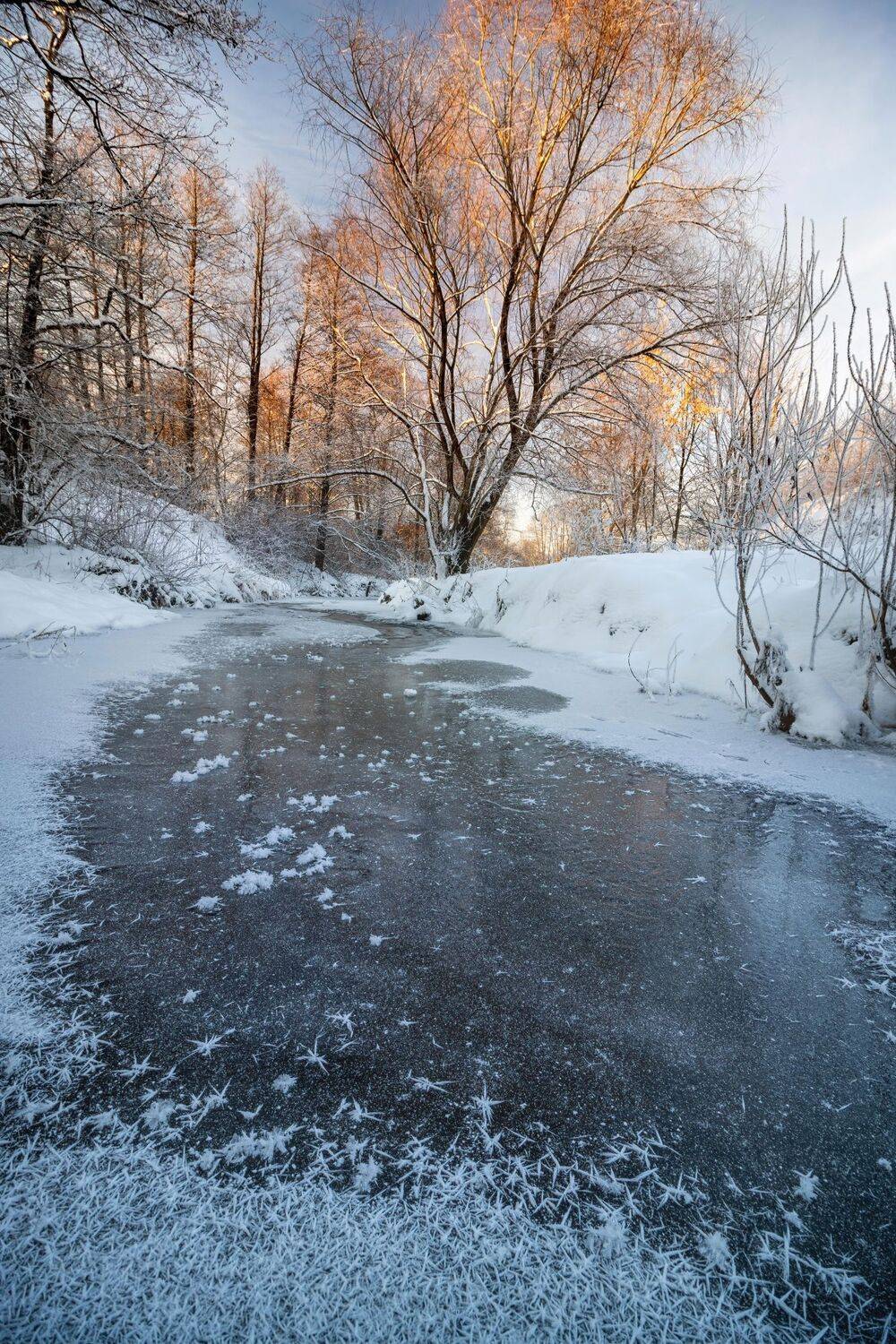 Морозный закат на реке Серебрянке. Автор: Котов Андрей мороз,холодно,холод,лед,мороз,декабрь,зима,измайловский,лес,лесопарк,парк,река,серебрянка,москва,россия,пейзаж,снег,закат,сумерки,вечер,дерево,куст,мороза,узор,снежинки, природа, город, перспектива, путешествия, туризм, небо, свет, дикая, природа, вода, т, Котов Андрей