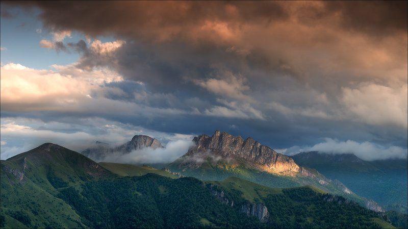 Последний гаснет солнца лучphoto preview