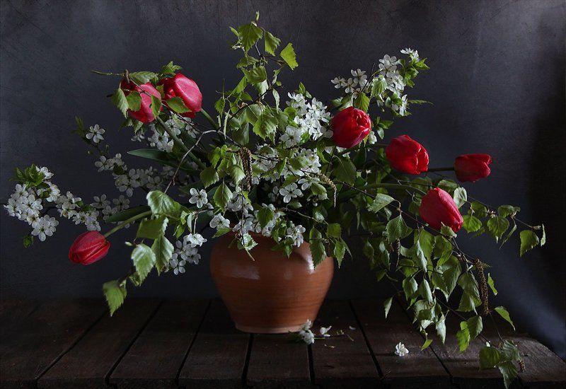 цветы, натюрморт Опять весна на белом светеphoto preview