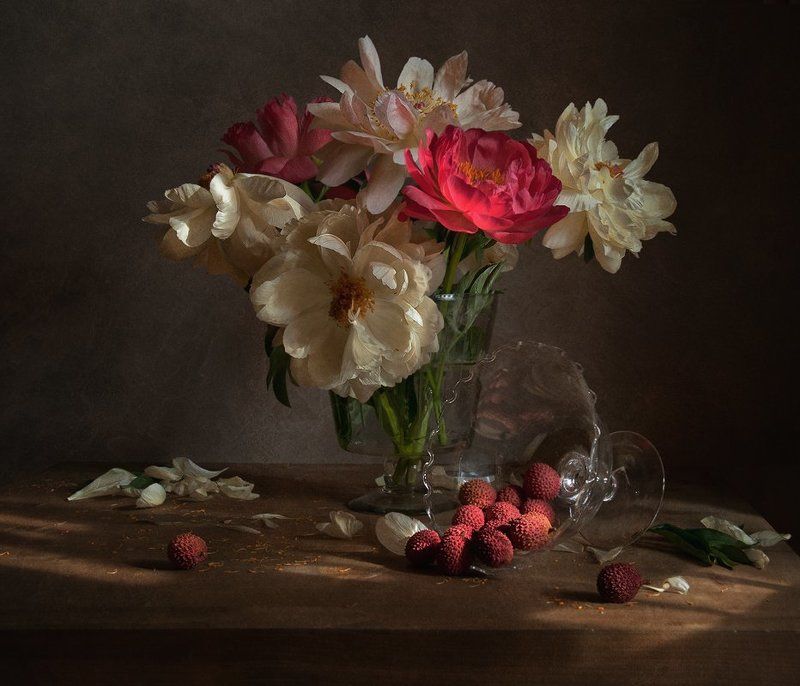 Вечерние пионыphoto preview