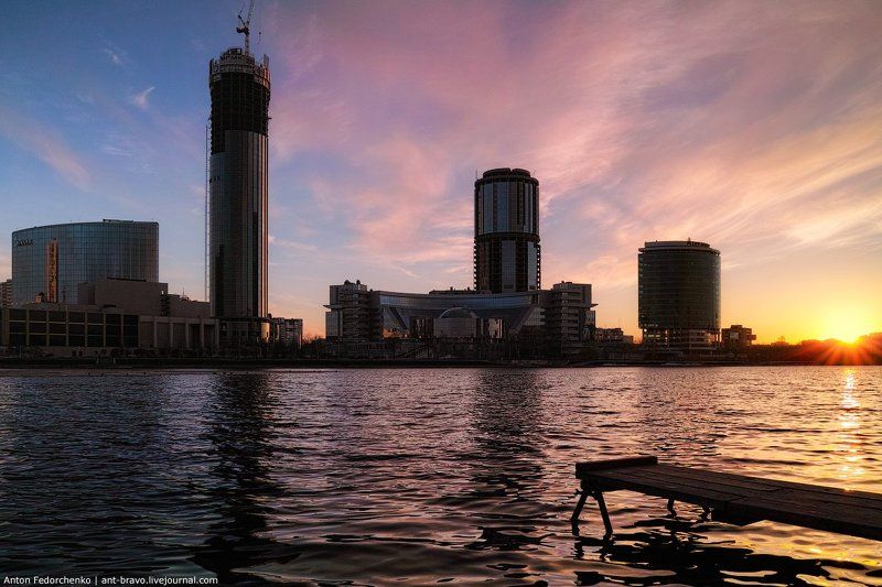 екатеринбург, закат, небоскреб, сити Один весенний вечер IV фото превью