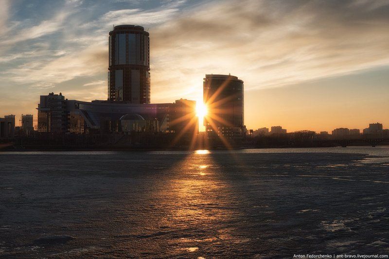 Екатеринбург, Закат, Пруд, Сити Весенний Сити фото превью