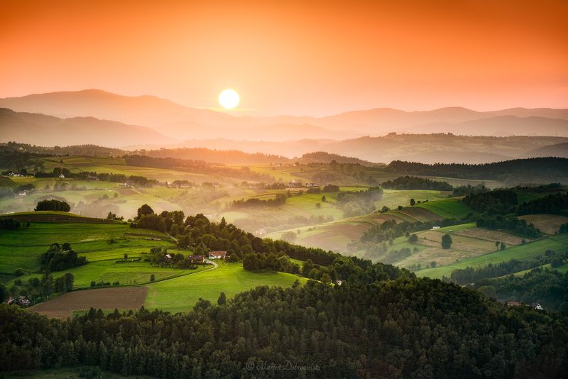 carpathians, forest, golden hour, gorce, landscape, mountains, mountainscape, nature, nikon, outdoors, photography, poland, sky, sunset, trees, beskids, mogielica, przysietnica, barcice, beskid wyspowy, beskid sądecki, wola krogulecka The Inevitable Endphoto preview