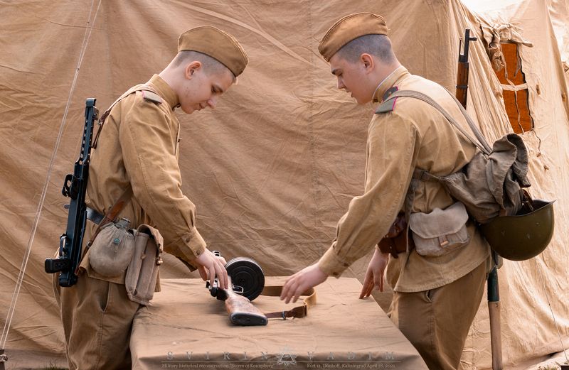 солдат, 1945, Военно-историческая, реконструкция, Штурм, Кёнигсберг, Форт, 11,  Дёнхофф, Россия, Калининград, Германия, Восточная Пруссия, 18 апреля, 2021, история, представление, армия, вторая мировая война,одежда «ППШ»photo preview