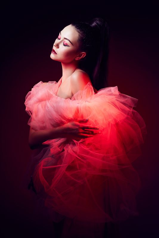 woman, portrait, girl, red, makeup, closeup, fashion, fashionable, cute, attractive, face Birdphoto preview