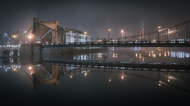 wrocław, wroclaw, polska, poland, breslau, odra, oder, grunwaldzki, bridge, fog, mist, dark, evening, river, city, cityscape, lights, dark, reflection Grunwaldzki Bridgephoto preview