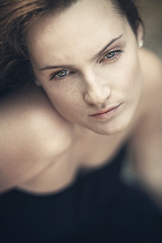 Blue eyesphoto preview