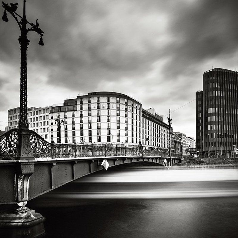 between silence and silencephoto preview