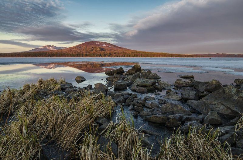 восход, , горы, , небо, , озеро, , отражение, , пейзаж, , природа, , путешествие, , рассвет, , туризм, , урал, , утро Зюраткульphoto preview