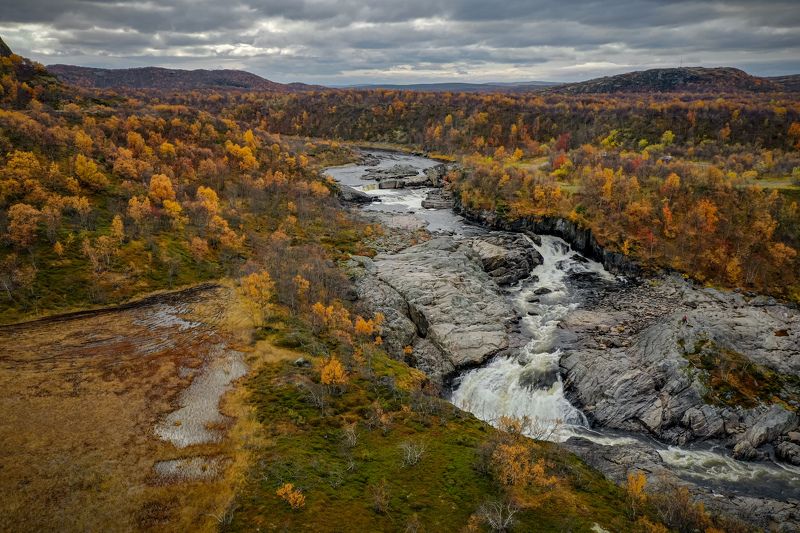 Водопад на реке Титовкаphoto preview