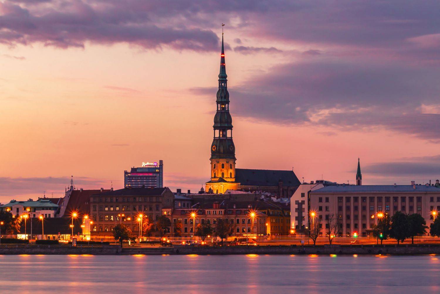 Церковь Святого Петра, Рига. Автор: Парфентьев Антон рига, латвия, церковь, закат, Парфентьев Антон