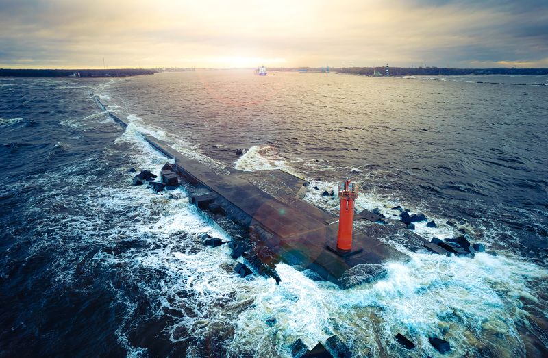 море, волны, маяк, аэрофото, dji Морские ворота Ригиphoto preview