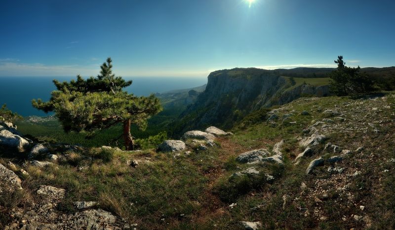 Крым, лето, горы На вершинеphoto preview