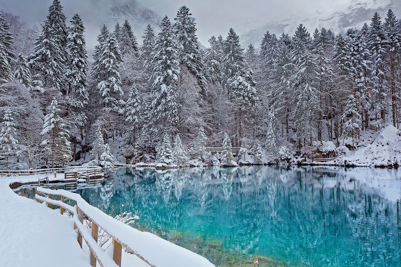 Озеро в Бернском нагорье, Швейцарияphoto preview
