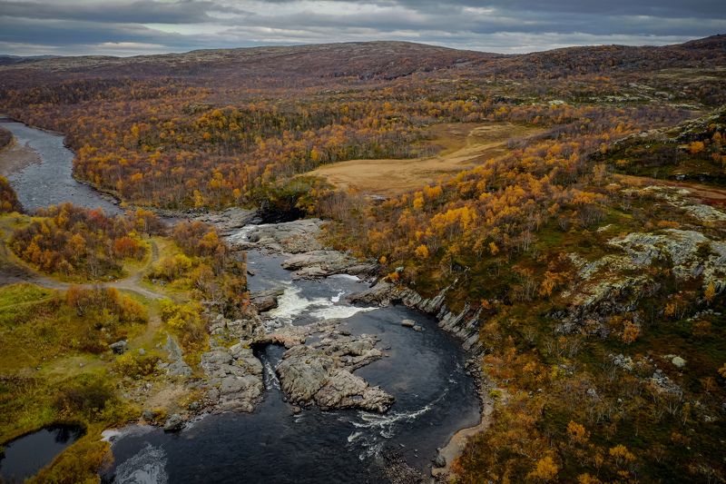 Водопад на реке Титовкаphoto preview