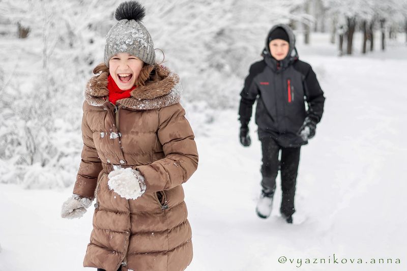 фотограф Лисичанск, Лисичанск , фотограф в Лисичанске, фотограф Северодонецк, зимняя фотосессия, фотосессия на природе. Анна Вязникова, детский фотограф, фотосессия в лесу, снег, Зимнее весельеphoto preview