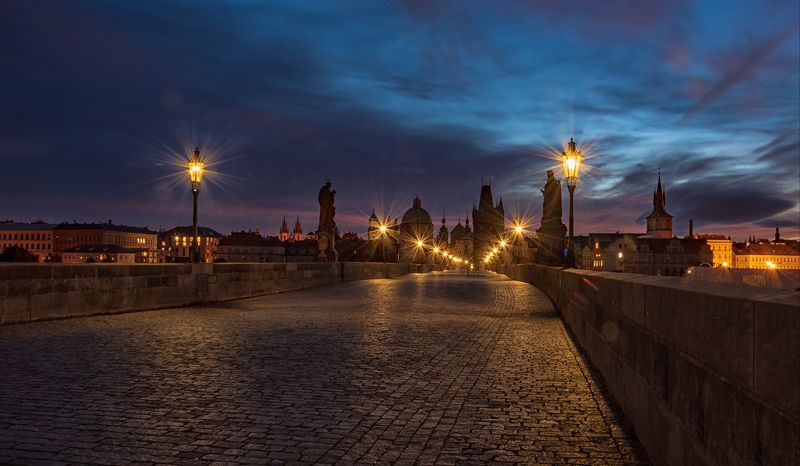 прага рассвет влтава река карлов мост мала страна осень старые улицы дома фонари шпили Карлов Мост. Рассвет.photo preview