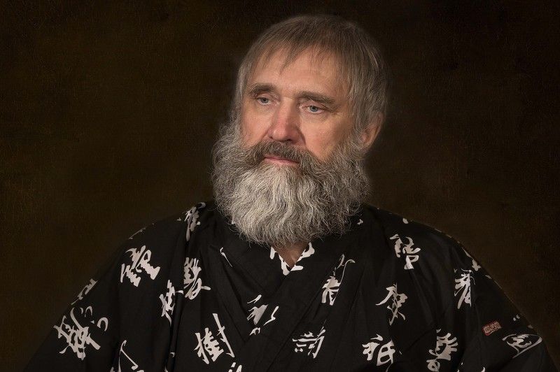 #мужской_портрет #бородатый_мужчина #студийный_портрет Взгляд. Человек и пространство.photo preview