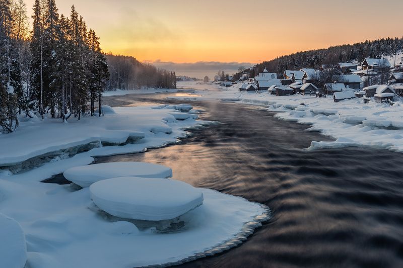 Утро на реке Умбаphoto preview