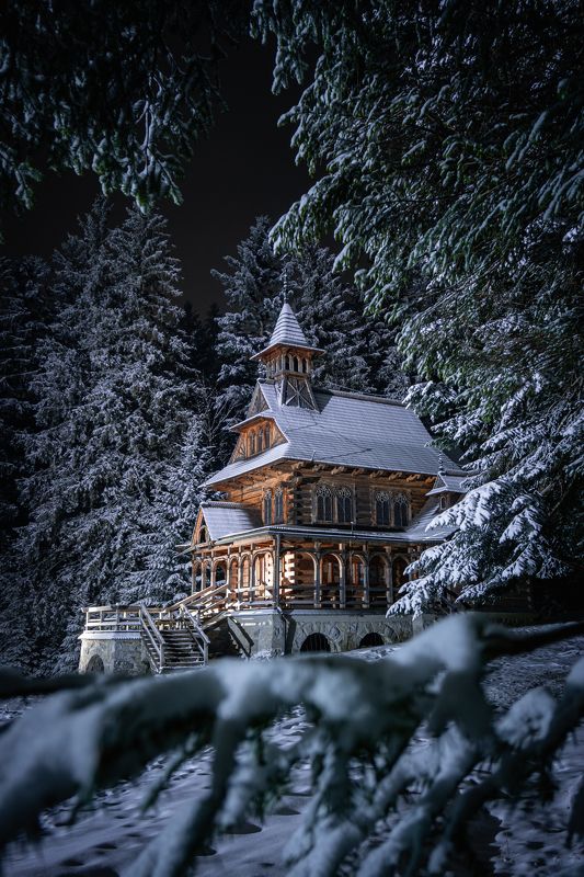 zakopane, jaszczurówka, jaszczurowka, poland, polska, tatry, tatra, tatras mountain, winter, shrine, snow, night, evening, chapel, dark, cold, forest, old Winter shrinephoto preview