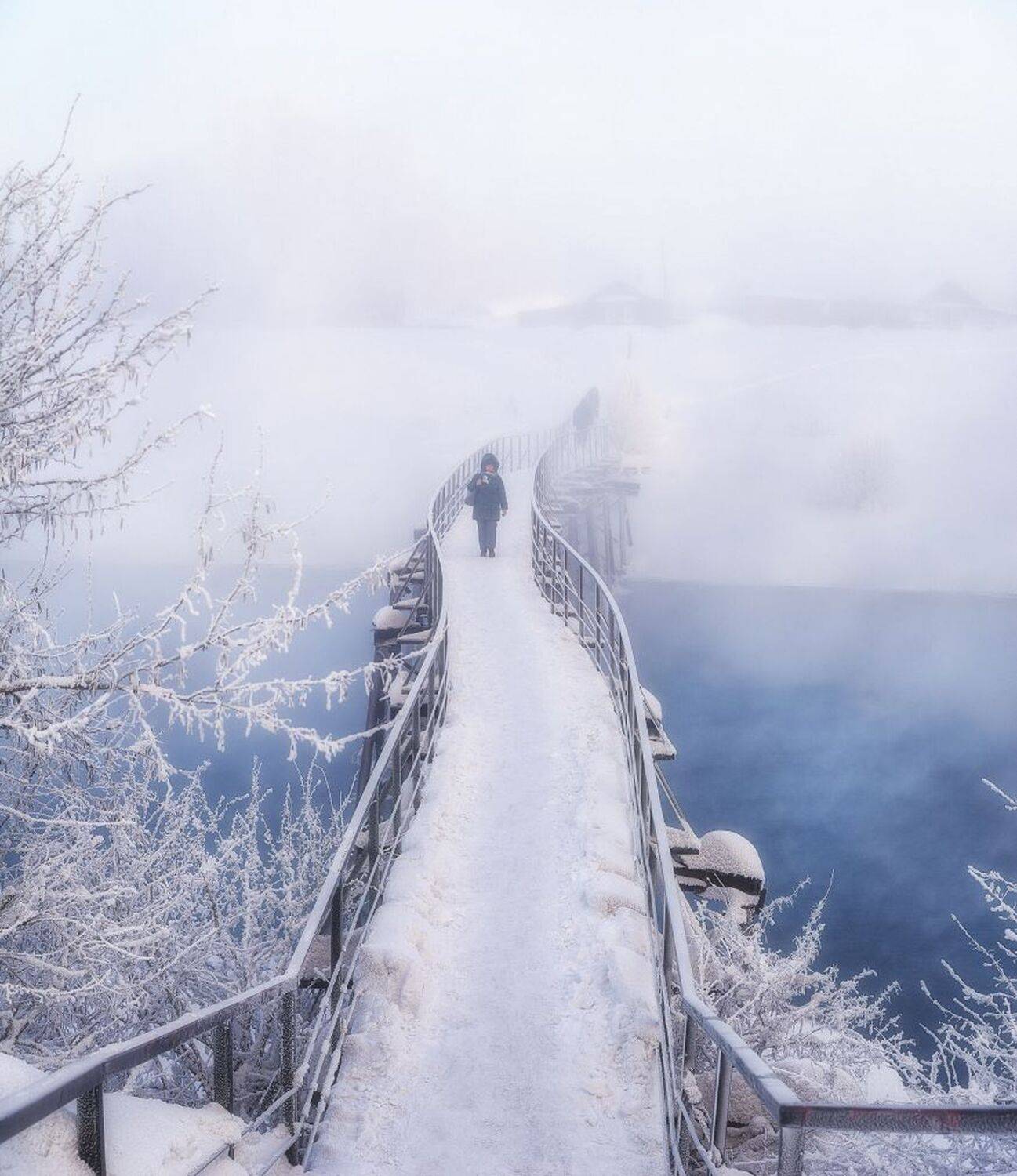 Мост через парящую реку. Автор: Устюжанин Михаил , Устюжанин Михаил