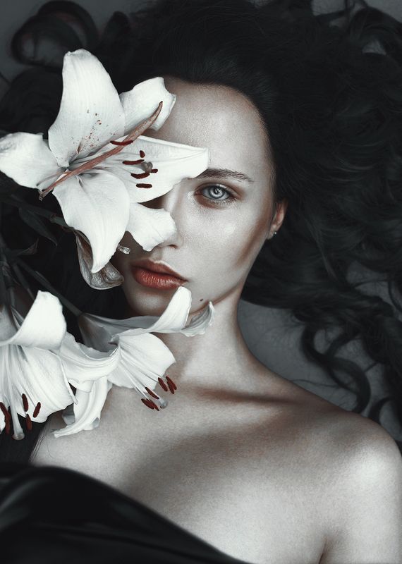 автопортрет, портрет Lilith and Evephoto preview