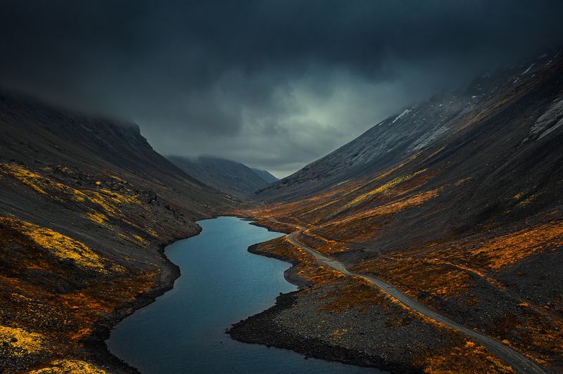 landscape, autumn, mountains, russia, dark sky Хмурая осень в Хибинахphoto preview