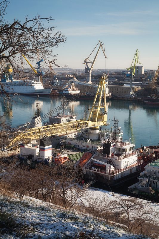 крым, севастополь, город Январь в Севастополеphoto preview