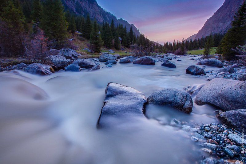 Горы, Закат, Иссык-Куль, Киргизия, Река Реки Киргизииphoto preview