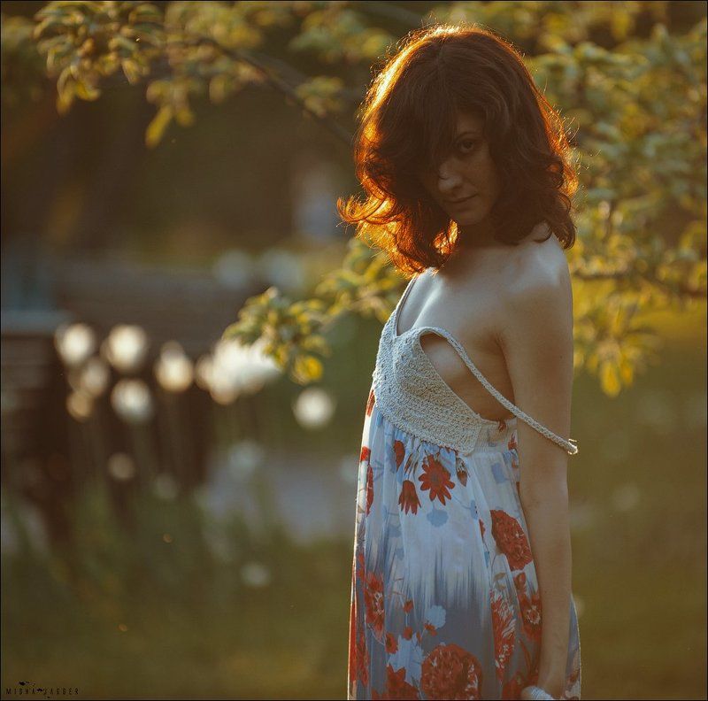 Sun in her eyesphoto preview