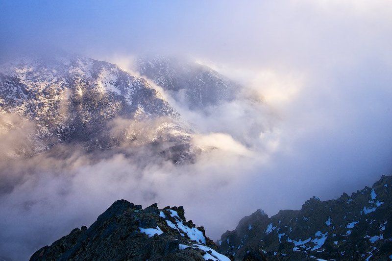 Гималаи, Непал Сиреневый туманphoto preview