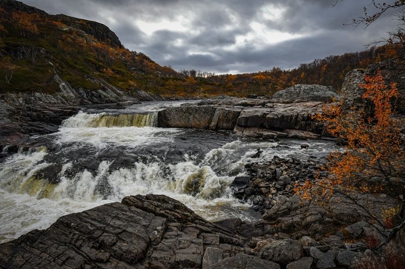 Водопад на реке Титовкаphoto preview