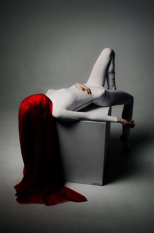 photo, portrait, concept, avantegarde Красноеphoto preview