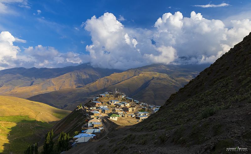 Жизнь в горахphoto preview