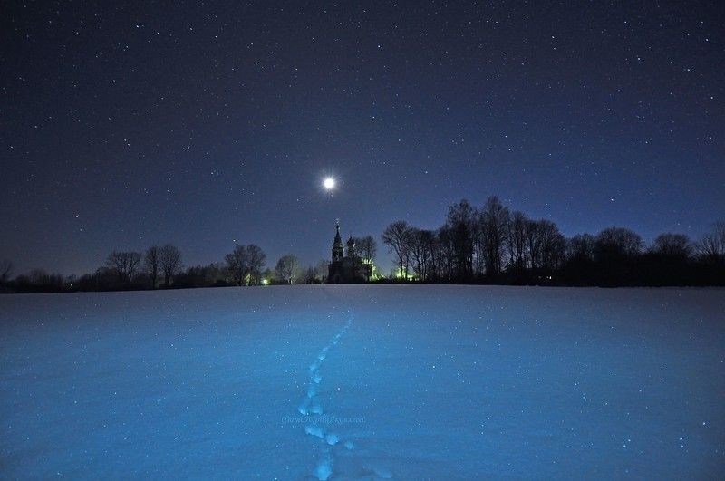 пейзаж, зима,ночь,псковская обл,снег, небо, звёзды, луна, мороз,собор Светятся звёзды на небе,блестят на снегу.photo preview
