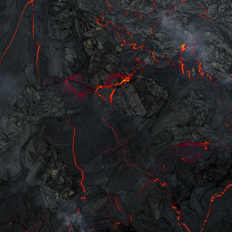 аэрофотосъёмка,aбстракция,кратер, извержение вулкан ,лава Не Малевича квадратphoto preview