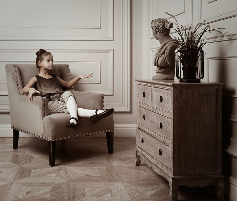 студийный портрет, детский портрет Алисаphoto preview