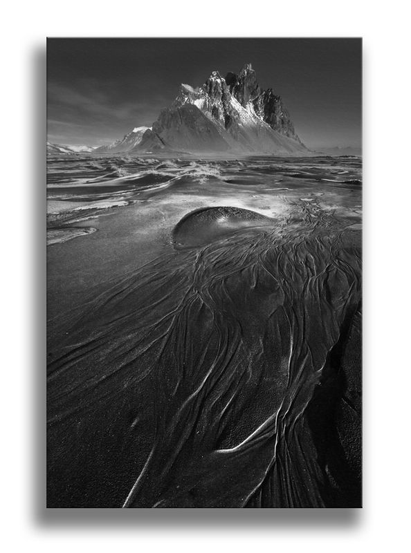 * QI SPACE * B&W photo Exhibitionphoto preview