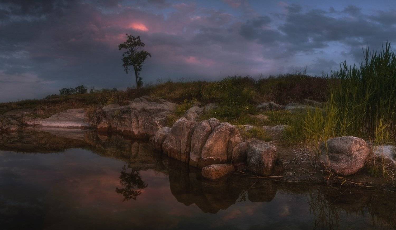 Гранитный берег Берды. Автор: vadlen , vadlen