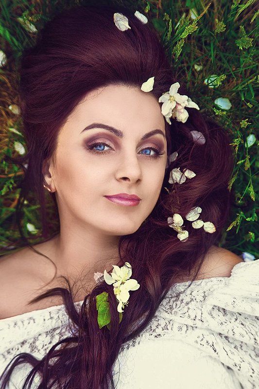 Tanya in gardenphoto preview