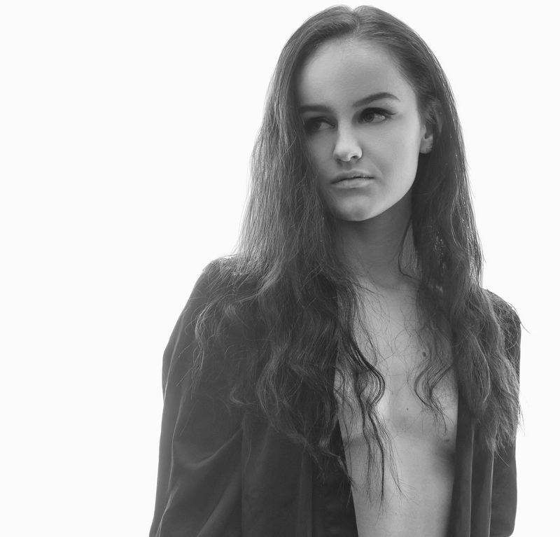 posing, studio, model, girl, beautiful, female, sensual, portrait, lady, fashion,  One Person, Photography, Portrait, Young Women, Beautiful Woman, Warm Clothing, Fashion, Lifestyles, Beauty, Юлияphoto preview