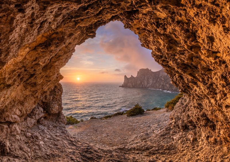 крым, новый свет, судак, черное море, пейзаж, природа, закат, море, россия, горы, грот, crimea, novyi svet, sudak, black sea, landscape, nature, sunset, sea, russia, mountains, grotto Закат на мысе Капчикphoto preview