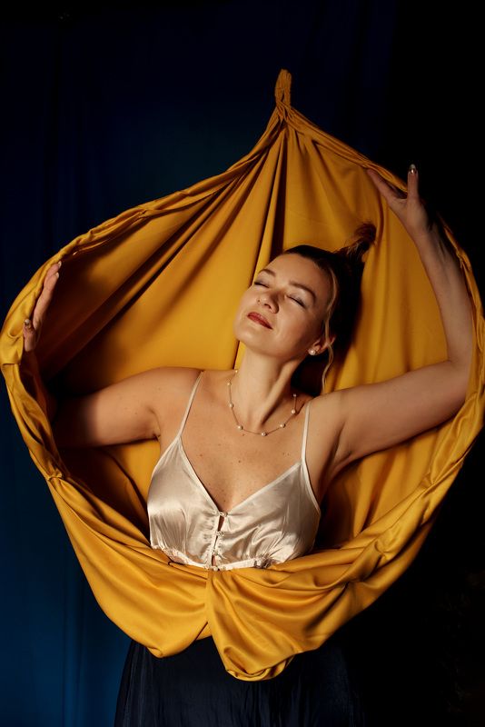 Цветы цветок женский портрет  Цветокphoto preview