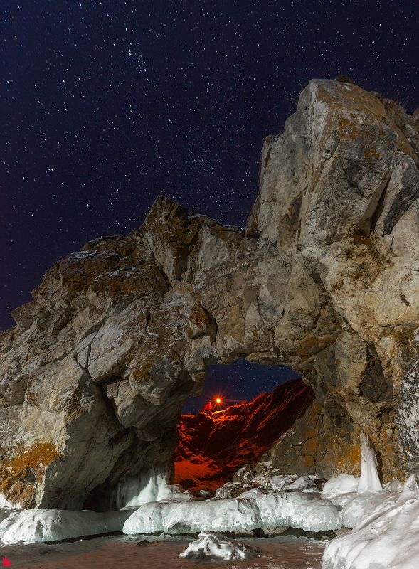 мыс цаган-хушун #байкал #цаган_хушун #yozhphoto #ежъфото #ежъ #nationalgeographic #natgeoru #madeinural Под светом звёздphoto preview