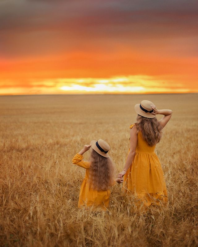 на закатеphoto preview