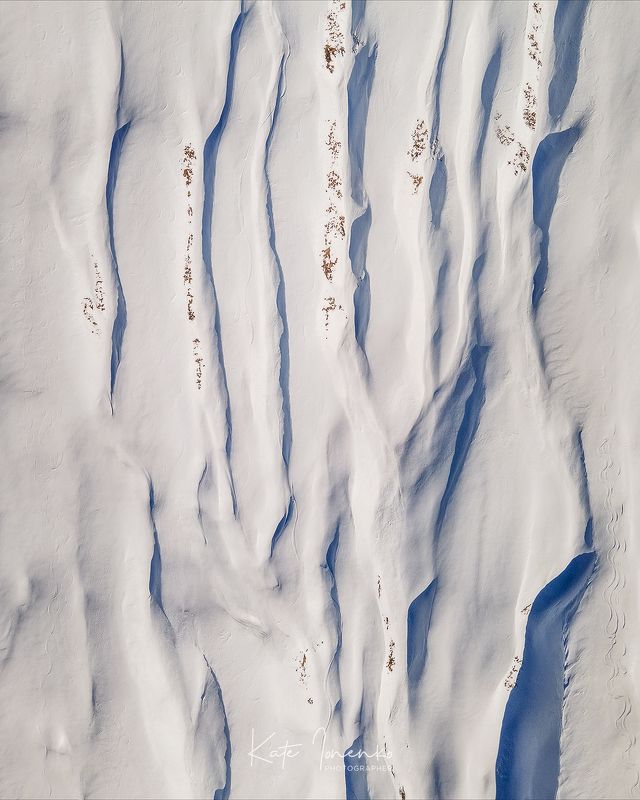 Снег и  скалыphoto preview