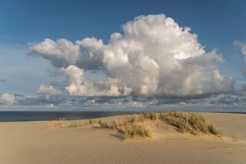 Облако над дюнамиphoto preview