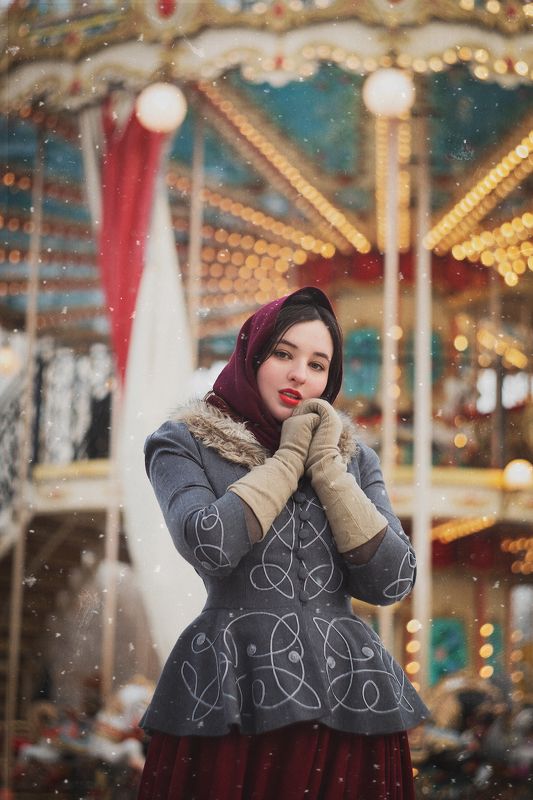 Портрет, фотосессия, зима, новый год, гирлянда, огоньки, елка, город, праздник, 19 век, гелиос Полина ... Новый годphoto preview