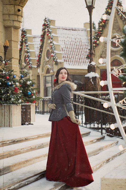 Портрет, фотосессия, зима, новый год, гирлянда, огоньки, елка, город, праздник, 19 век, гелиос Полина ... Новый годphoto preview