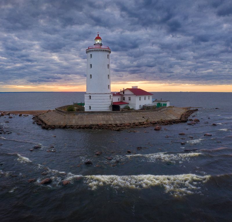 кронштадт, маяк толбухин, финский залив Маяк Толбухинphoto preview